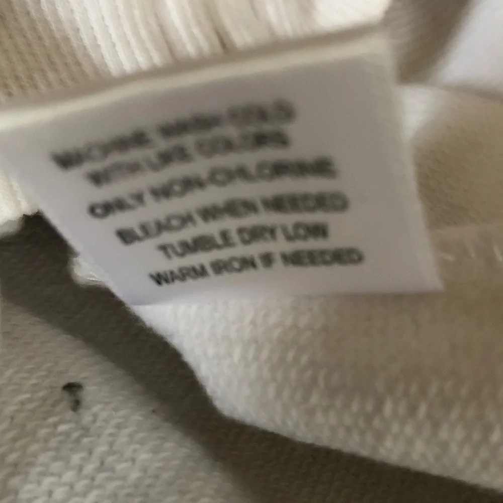 White Zip-Up Hoodie with Pockets short sleeve - Picture 10 of 10